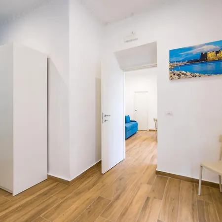 Muzy Flat At Capuana By Napoliapartments * Nápoles