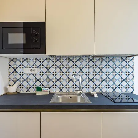 Muzy Flat At Capuana By Napoliapartments * Nápoles