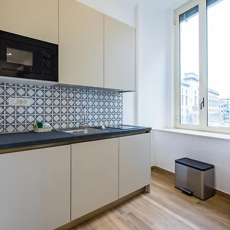 Muzy Flat At Capuana By Napoliapartments * Nápoles
