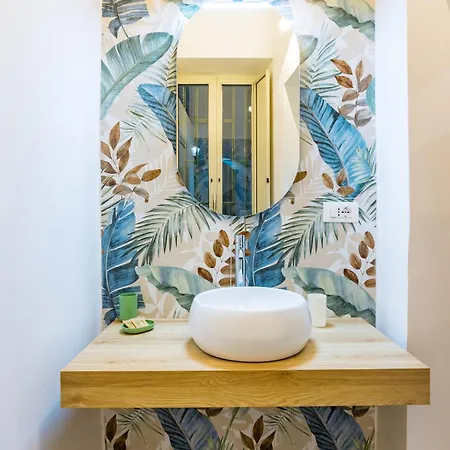 Muzy Flat At Capuana By Napoliapartments Nápoles