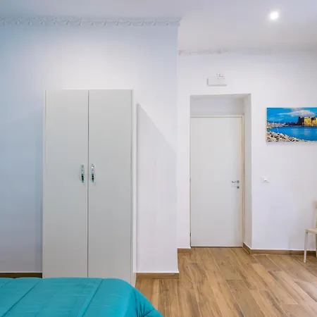 Апартаменты Muzy Flat At Capuana By Napoliapartments