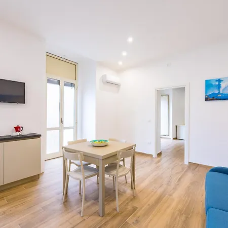 Апартаменты Muzy Flat At Capuana By Napoliapartments *