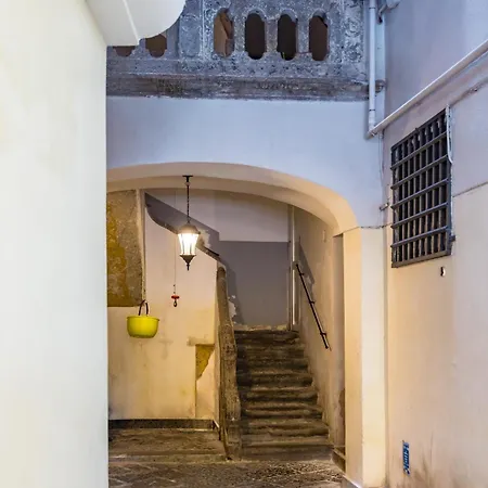 Muzy Flat At Capuana By Napoliapartments Daire